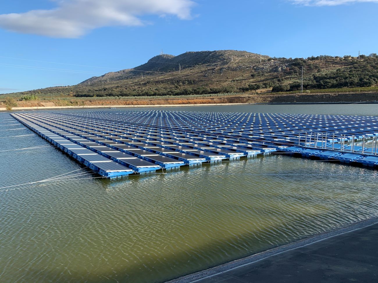 Floating solar power plant