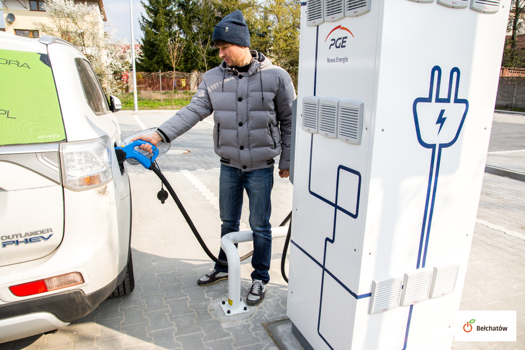 Free vehicle charging station in Belchatow