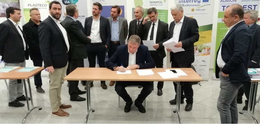Rethymno signs memorandum of cooperation on plastics