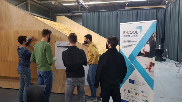 Students from the Netherlands involved in E-COOL
